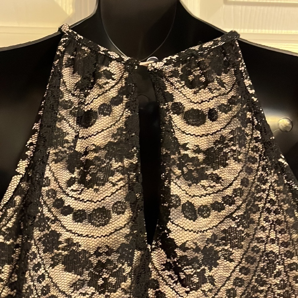 London Times lace overlay swing halter dress - Picture 5 of 7